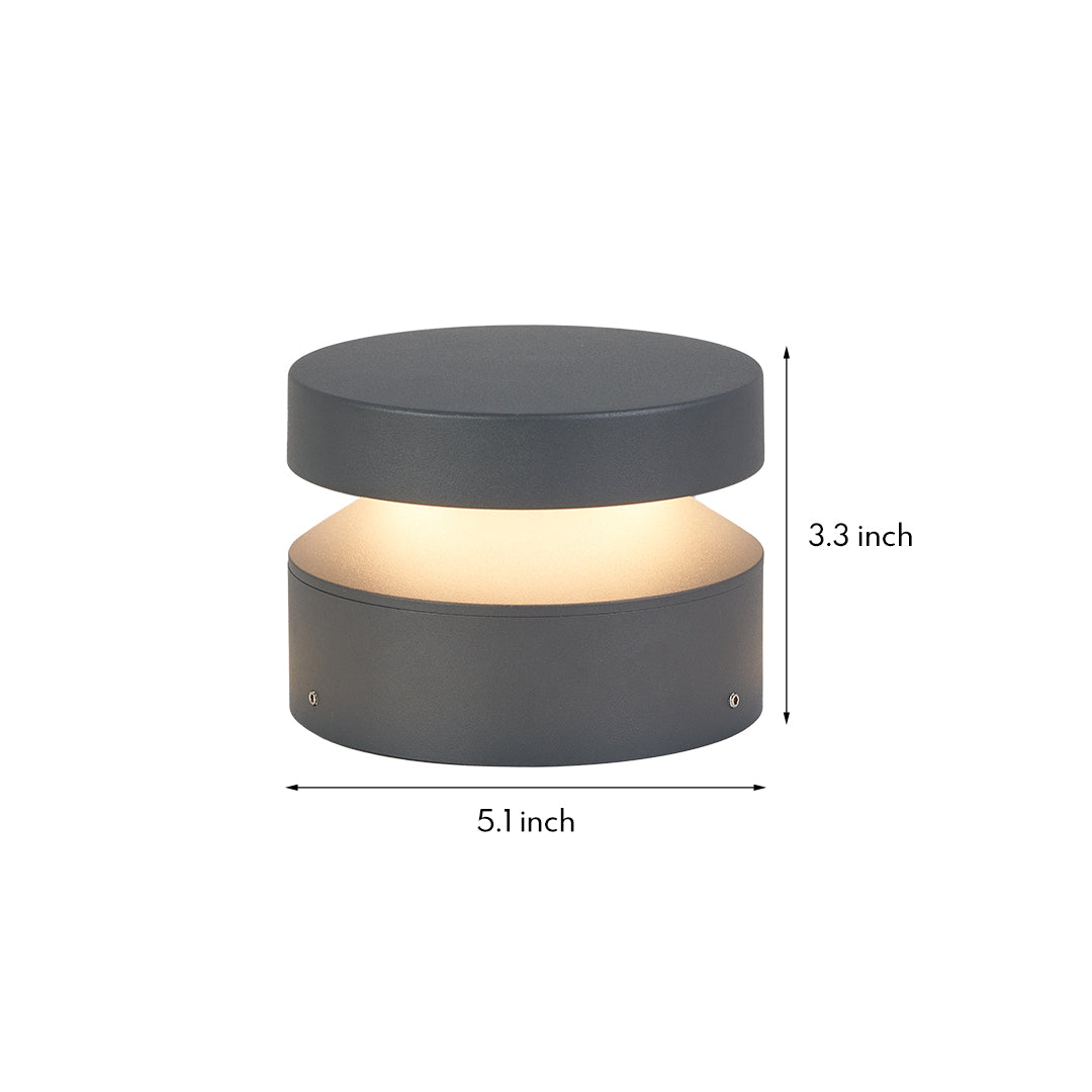 Technical dimension diagram of 110v landscape lights, illustrating size and proportions for landscape lighting planning.