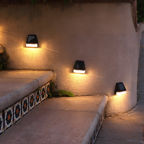 4 Pcs Dusk - to - Dawn Sensor Step Lights Outdoor Warm White LED Solar Stair Lighting