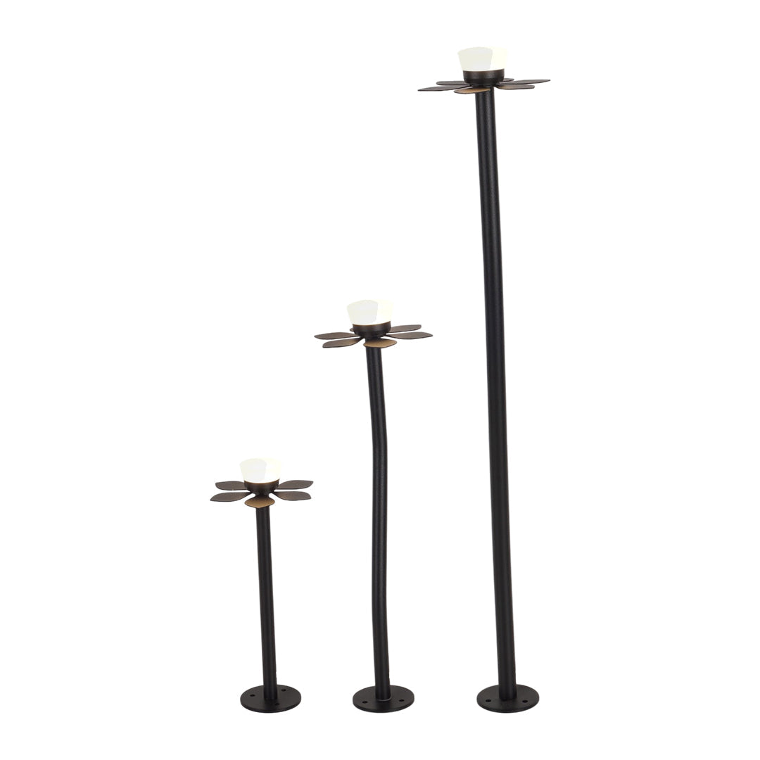 Illuminate your pathways with these modern minimalist landscape outdoor lights, featuring waterproof design and energy-efficient LED illumination for gardens and yards.
