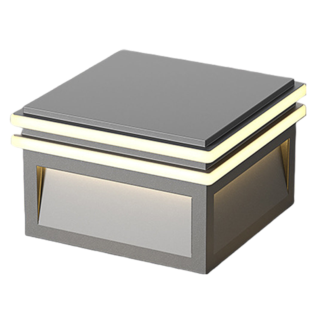 Metal pillar lights with dimensions, perfect for precise and stylish outdoor lighting setups.