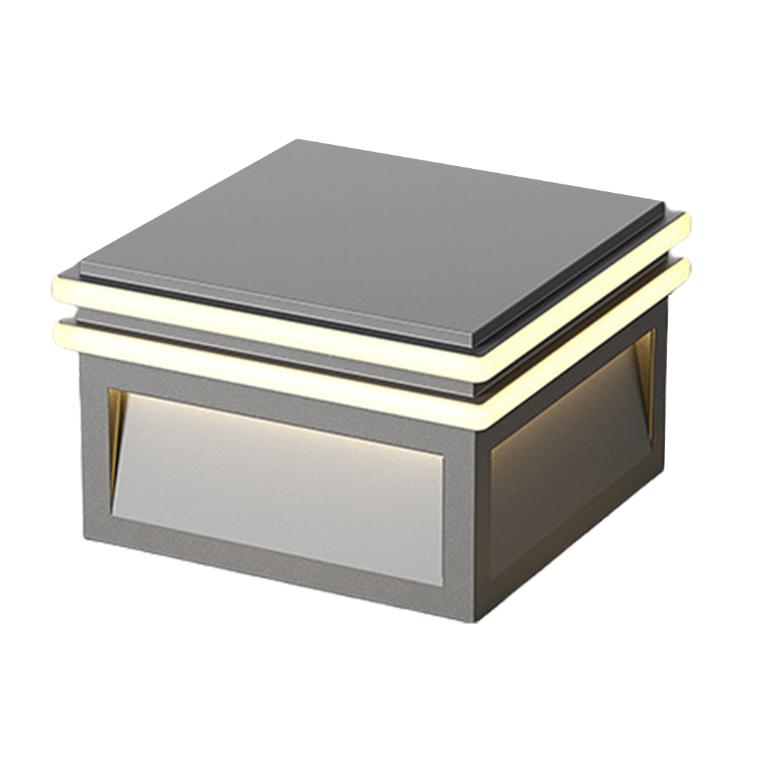 Metal pillar lights in various sizes, ideal for versatile outdoor lighting installations.
