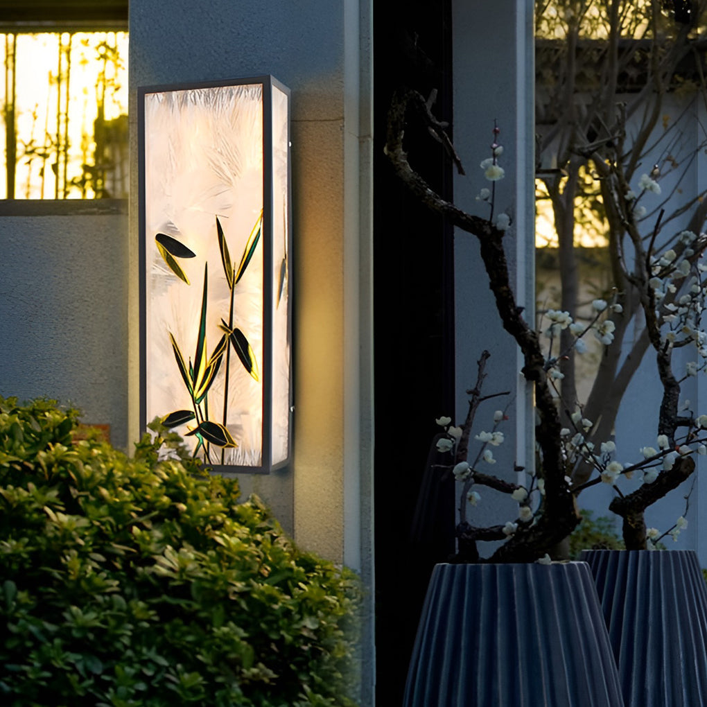 Outdoor retaining wall light integrated into landscape wall detail