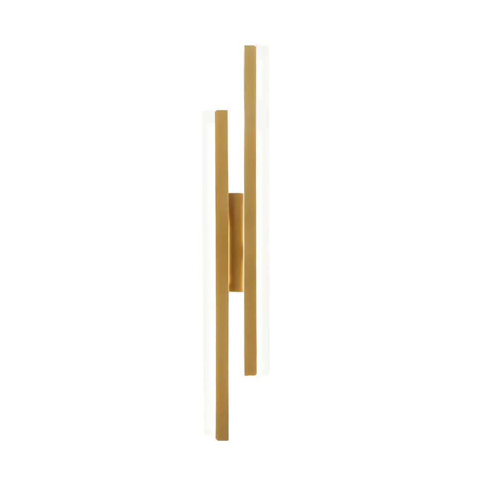 Contemporary side vanity light for bathroom, featuring a gold accent and energy-efficient LED light for a warm and inviting ambiance.