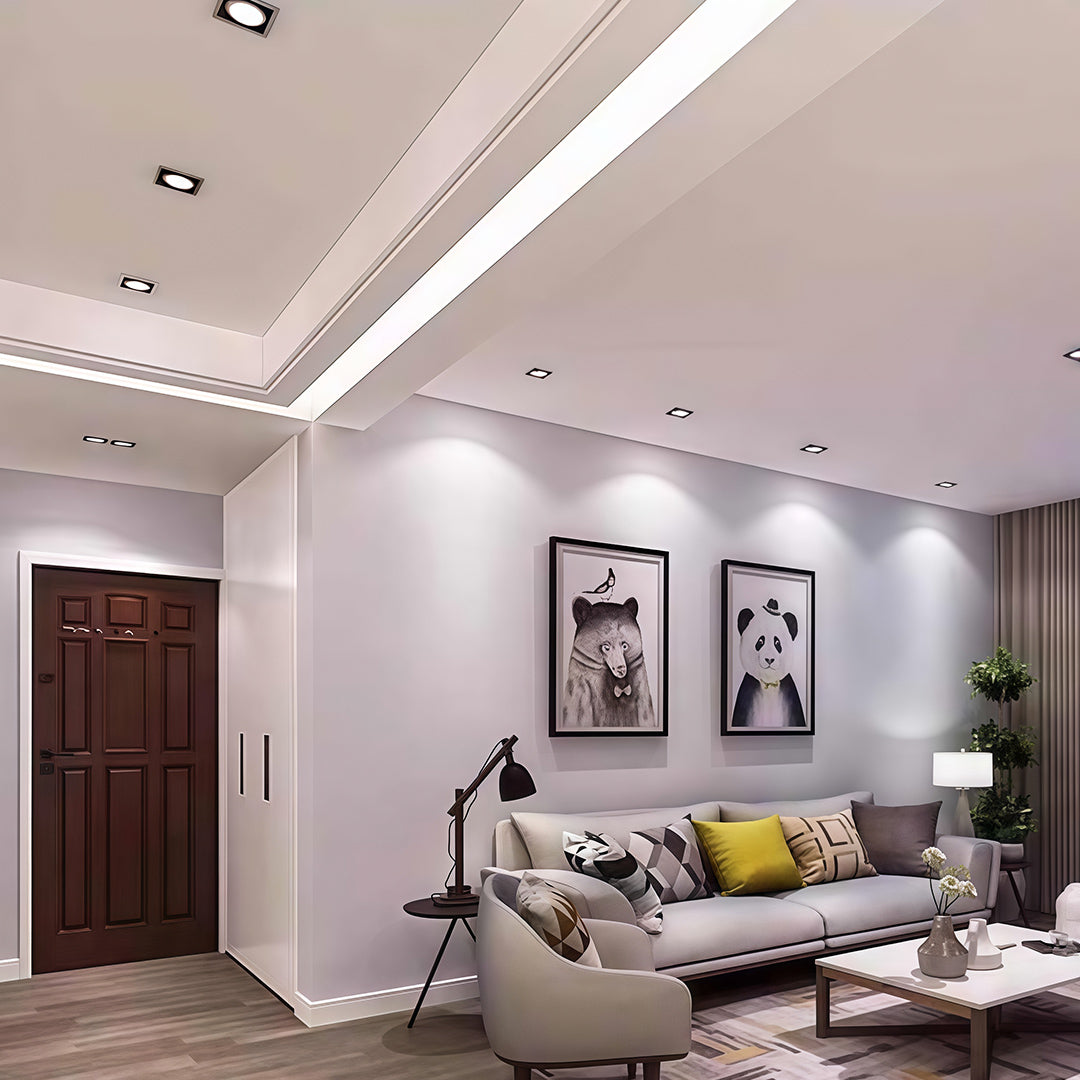 This square recessed downlight LED features a robust aluminum frame and eye protection, perfect for modern spaces needing clear, safe illumination.