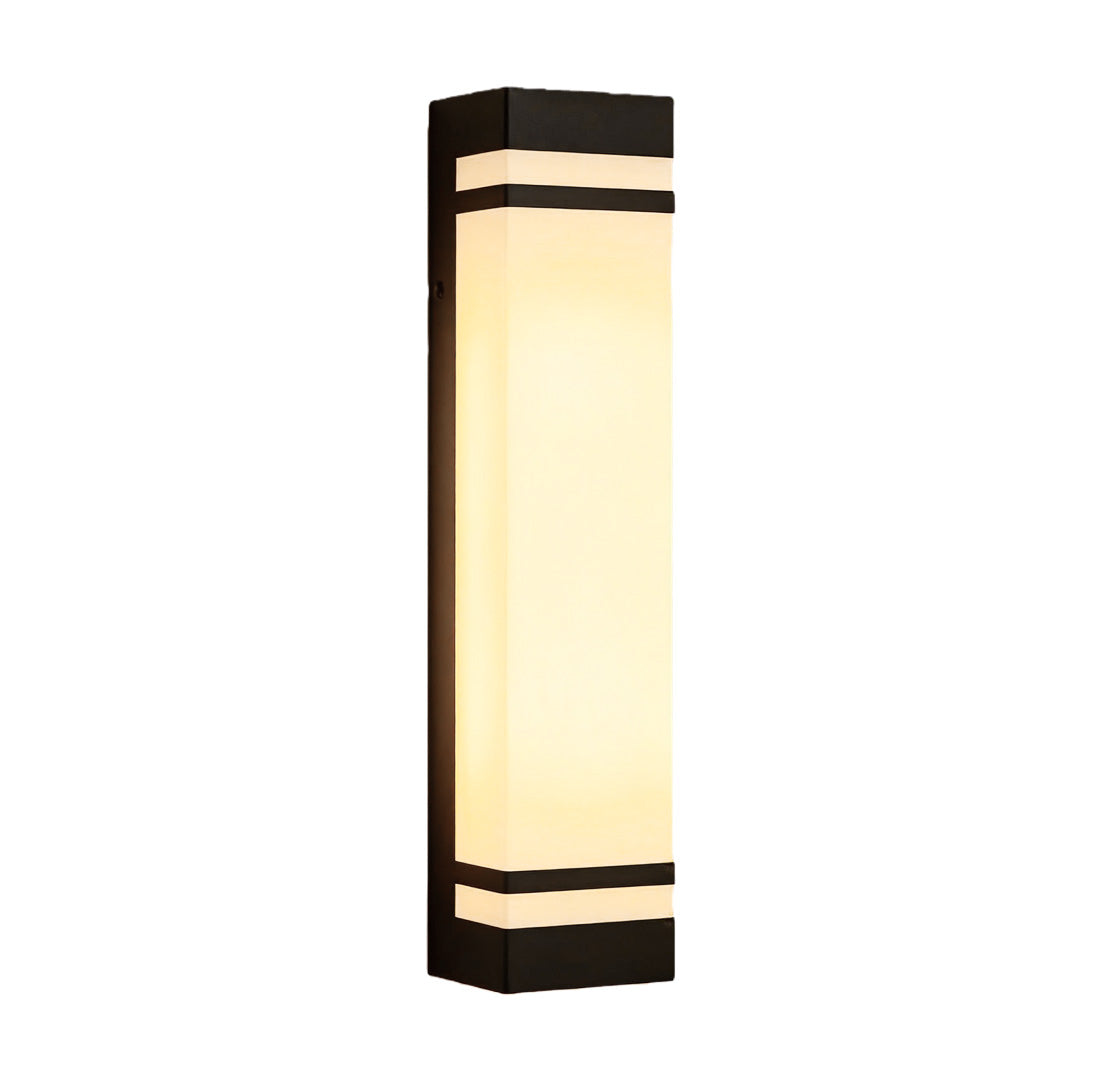 Vertical wall lighting in a small size, ideal for subtle and functional illumination.